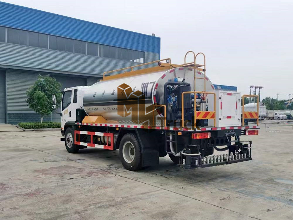 FAW Tiger VH Bitumen Sprayer Road Construction