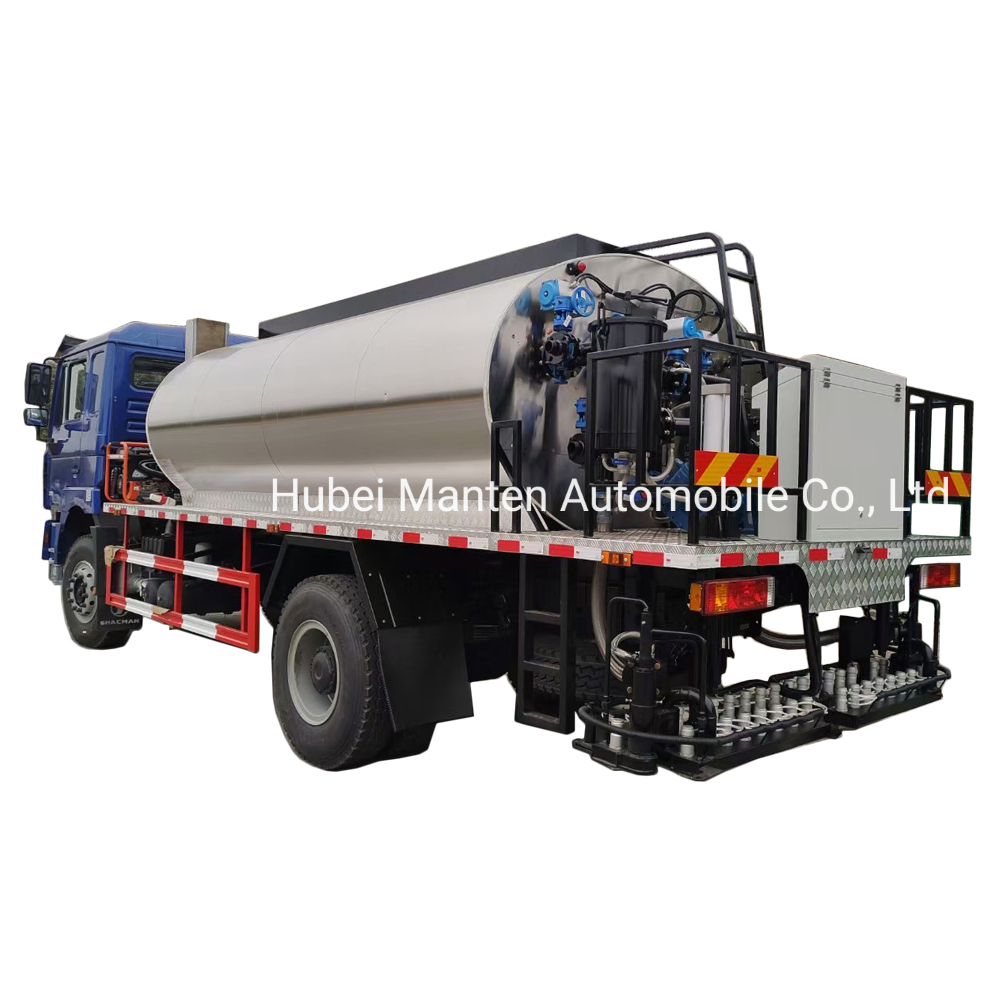 Shacman Chassis Asphalt Distributor Side View